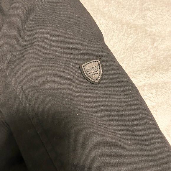 Winter coat - Picture 3 of 8